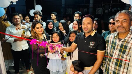 বেনাপোলে আধুনিক মানের বিউটি পার্লার উদ্বোধন