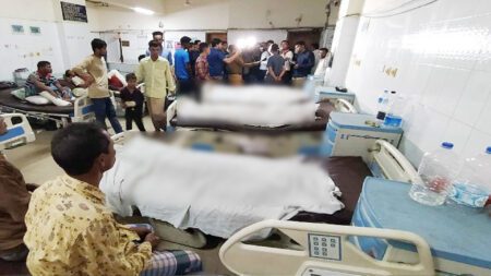 বউভাতের অনুষ্ঠানে যাওয়ার পথে প্রাণ গেল ৬ জনের