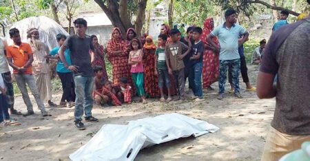 শার্শা সীমান্তে শরীরে বাঁধা ৫ কেজি সোনাসহ মরদেহ উদ্ধার
