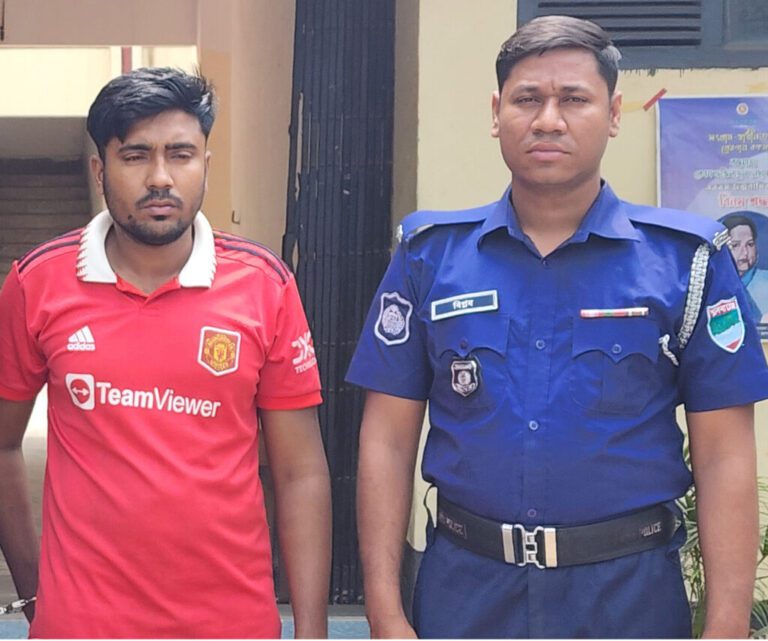 কালীগঞ্জে পর্ণোগ্রাফি মামলায় ওয়ার্ড আ.লীগের সভাপতি গ্রেফতার