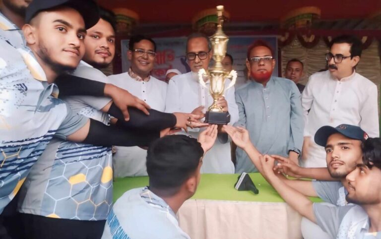 অভয়নগরে ঈদ প্রীতি ক্রিকেট ম্যাচ অনুষ্ঠিত