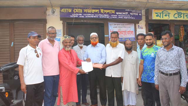 যশোর জেলা ফুটবল রেফারীজ এসোসিয়েশনের নির্বাচন উপলক্ষে মনোনয়ন জমা দেন হারুন-বাচ্চু-মিঠু পরিষদ