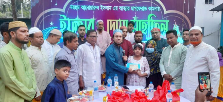 মরহুম আনোয়ারুলের পরিবারকে ৫ লাখ টাকার সঞ্চয়ী চেক দিল জাগরণী সংসদ মরহুম আনোয়ারুলের পরিবারকে ৫ লাখ টাকার সঞ্চয়ী চেক দিল জাগরণী সংসদ