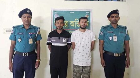 খুলনায় শীর্ষ সন্ত্রাসী নুর আজম গ্রুপের দুই অস্ত্রধারী আটক
