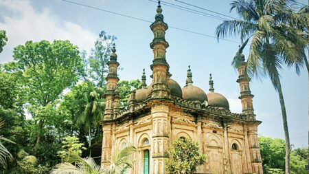 ১২৭০ বঙ্গাব্দে নির্মাণ হয় তেঁতুলিয়ার খান বাহাদুর কাজী সালামতউল্লাহ জামে মসজিদ।