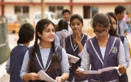 শিক্ষাপ্রতিষ্ঠানের ছুটি আরও বাড়তে পারে