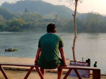 একা যারা কেমন তারা