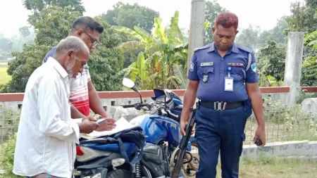 শার্শায় চেয়ারম্যান পদপ্রার্থীর ইব্রাহিম খলিলের বাড়ির সামনে ককটেল বিস্ফোরণ