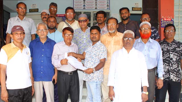 যশোর জেলা ক্রীড়া সংস্থার নির্বাচনে ইয়াকুব কবির প্যানেলের মনোনয়নপত্র সংগ্রহ