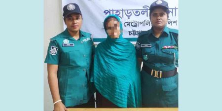 নৃত্য ও ইয়োগা অনুশীলনে বাঁধা, মেয়ের হাতে মা খুন