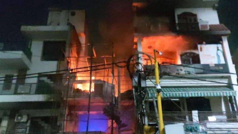 দিল্লির শিশু হাসপাতালে আগুন, সাত নবজাতকের মৃত্যু