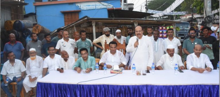 চাঁচড়ায় মোটরসাইকেল- টিউবওয়েল-কলস প্রতীকে ভোট চাইলেন মিলন ও শাহীন চাকলাদার