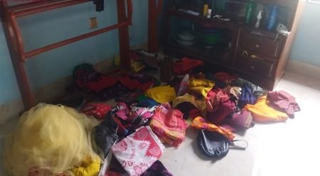 যশোরে পুলিশ পরিচয়ে ডাকাতি, জনতার ধাওয়ায় আটক ১