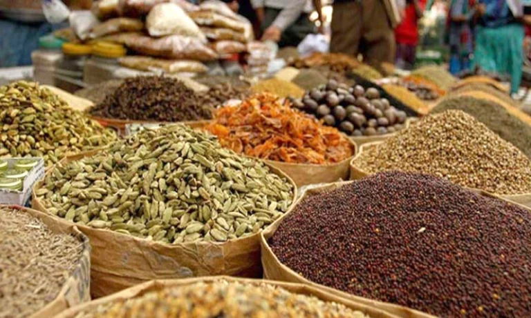 ঈদের আগে মসলার বাজার চড়া ঈদের আগে মসলার বাজার চড়া