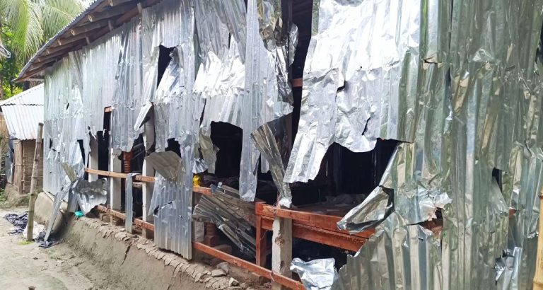 ঝিনাইদহে নির্বাচন পরবর্তী সহিংসতা : প্রতিপক্ষের বাড়িঘর ভাঙচুর