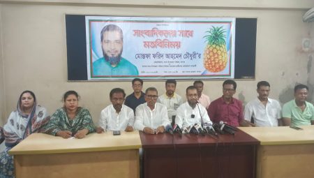 কিশোর গ্যাং’র গডফাদারের জয় নিশ্চিত করতে কাজ করছেন একজন এমপি