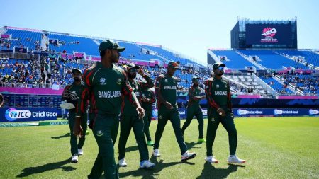 নতুন দিনের আশায় ভোরে শ্রীলঙ্কার মুখোমুখি হচ্ছে বাংলাদেশ নতুন দিনের আশায় ভোরে শ্রীলঙ্কার মুখোমুখি হচ্ছে বাংলাদেশ