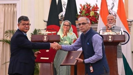 প্রধানমন্ত্রীর ভারত সফর: দুই দেশের সমঝোতা নিয়ে যে-সব ঘোষণা এল