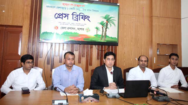 যশোরে চলতি বর্ষা মৌসুমে এক কোটি খেজুর বীজ বপনের সিদ্ধান্ত