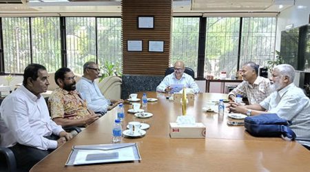 বিভিন্ন পেশাজীবী সংগঠনের সাথে বিদায়ী পুলিশ সুপারের মতবিনিময়