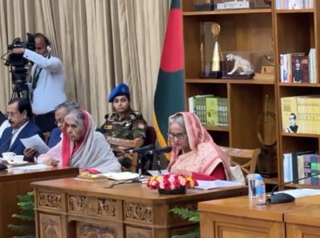 সফর নিয়ে প্রশ্নতোলা মহলের মানসিক সুস্থতা নিয়ে প্রশ্ন তুলেছেন প্রধানমন্ত্রী শেখ হাসিনা। ছবি ভিডিও থেকে নেয়া