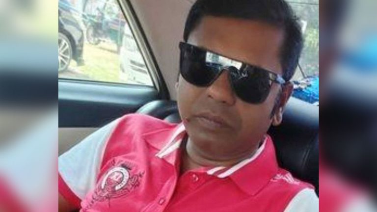 নড়াইলে পুলিশ কর্মকর্তাকে এলোপাতাড়ি কোপাল দুর্বৃত্তরা