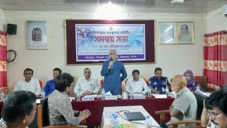 স্বাস্থ্যসেবার পাশাপাশি জনসেবায় নিজেকে বিলাতে চাই : ডা. তুহিন এমপি কল্যাণ : ঝিকরগাছায় হাসপাতাল ব্যবস্থানা কমিটির সমন্বয় সভায় বক্তব্য রাখেন ডা. মো. তৌহিদুজ্জামান তুহিন এমপি