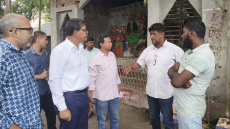 হামলার শিকার বাঘারপাড়ার ধলগ্রাম ইউনিয়নের সুলতাননগর ঋষি পল্লী পরিদর্শণ করেছে বাংলাদেশ লিগ্যাল এইড এন্ড সার্ভিসেস ট্রাস্ট (ব্লাস্ট) এর প্রধান কার্যালয়ের প্রতিনিধি দল