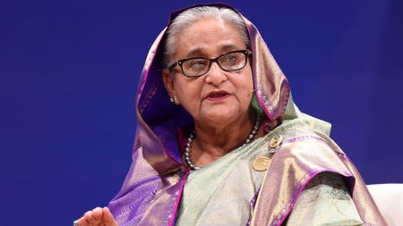 এবার ‘গুমের’ অভিযোগে শেখ হাসিনাসহ ৫ জনের বিরুদ্ধে মামলার আবেদন