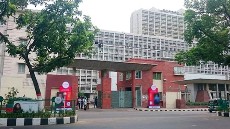 চুক্তিতে সচিব হলেন অবসরে যাওয়া ৫ কর্মকর্তা