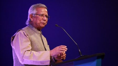 বাংলাদেশের নতুন যাত্রাকে সফল করতে বিদেশি বন্ধুদের সমর্থন চাইলেন প্রধান উপদেষ্টা ড. ইউনূস