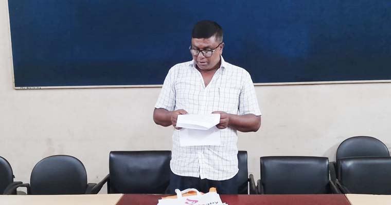 যশোরে স্বেচ্ছাসেবক লীগ নেতার বিরুদ্ধে জমি দখলের অভিযোগে সংবাদ সম্মেলন