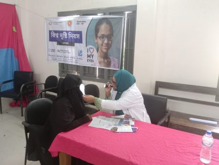 দেয়াড়ায় পিকেএস যশোরের বিনামূল্যে বিশেষ চক্ষু স্বাস্থ্যসেবা ক্যাম্প