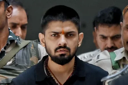 ৭০০ শুটার, বিশ্বজুড়ে যোগাযোগ ও অপরাধজগৎ—জেলে থেকেই কীভাবে চালান ‘গ্যাংস্টার’ বিষ্ণোই