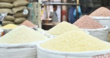 চালের দাম কেড়ে নিচ্ছে ডিম-সবজির স্বস্তি