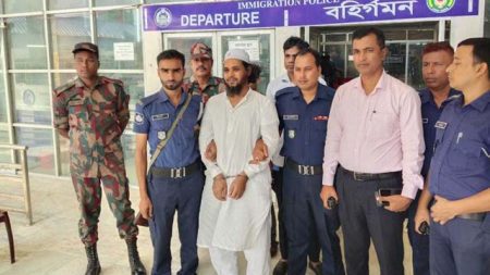 ভারতে পালানোর সময় যুবলীগ নেতা তাজউদ্দিন গ্রেফতার