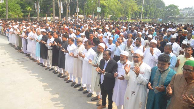 মৃত্যুবার্ষিকীতে নানা আয়োজনে বরেণ্য রাজনীতিক তরিকুল ইসলামকে স্মরণ বিএনপির স্থায়ী কমিটির প্রয়ত সদস্য ও সাবেক মন্ত্রী তরিকুল ইসলামের ৬ষ্ঠ মৃত্যুবার্ষিকী উপলক্ষে যশোর জেলা বিএনপির সহ সকল অঙ্গ সংগঠনের নেতাকর্মীরা সোমবার কারবালা কবরস্থানে মরহুমের কবর জিয়ারত করেন