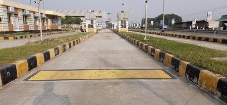 সিএন্ডএফ ও শ্রমিক নেতাদের বাধায় আদায় করা যাচ্ছে না জরিমানা ।। প্রতিমাসে গচ্চা ১০ লাখ