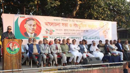 শেখ হাসিনা মুক্তিযুদ্ধের দোকান খুলে ১৬ বছর নানান রকম মলম বিক্রি করেছে