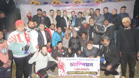 ডে নাইট মাস্টার্সকাপ ফুটবল স্বাগতিক যশোরের লাল দল চ্যাম্পিয়ন