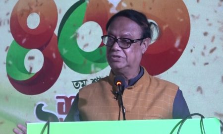 বাংলাদেশ ব্যাংকের গভর্নর ড. আহসান এইচ মনসুর জানিয়েছেন, গত ৫ মাসে রেমিট‍্যান্স বেড়েছে ৩ বিলিয়ন আর রফতানি বেড়েছে ২ দশমিক ৫ বিলিয়ন ডলার।