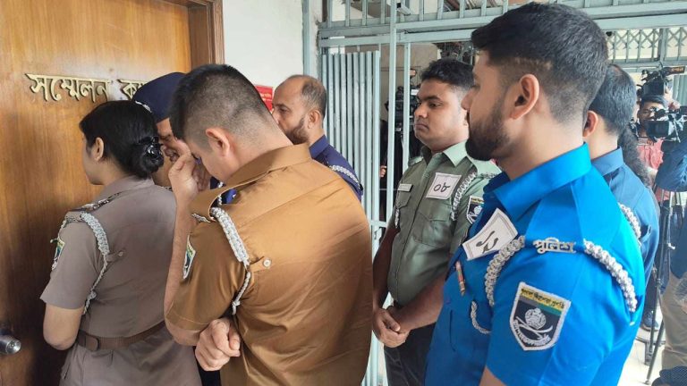 পুলিশ,র্যাব ও আনসারের পোশাক পরিবর্তন হচ্ছে