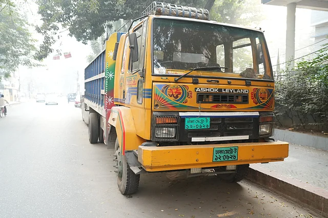 ডিবি পরিচয়ে ডাকাতি, ৩০ লাখ টাকার সয়াবিন তেল বিক্রি করা হয় ৮ লাখে:পুলিশ