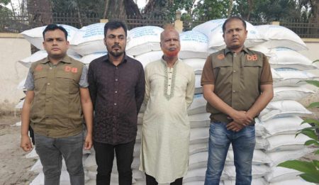 যশোরে আত্মসাতের ৩ হাজার বস্তা সরকারি সার উদ্ধার, গ্রেফতার ৩