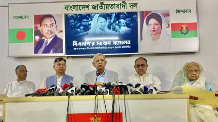 অন্তর্বর্তী সরকারকে সর্বোচ্চ নিরপেক্ষতার অবস্থান বজায় রাখতে হবে : সংবাদ সম্মেলনে মির্জা ফখরুল