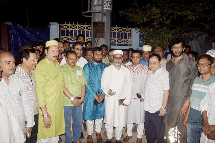 নান্দনিক স্ট্রিট লাইটে সেজেছে মুজিব সড়ক