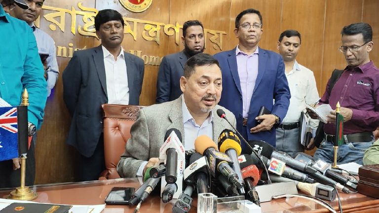জরুরি অবস্থা জারির বিষয়টি ‘গসিপ’: স্বরাষ্ট্রসচিব