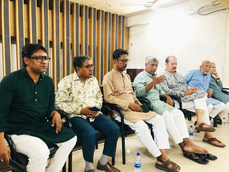 প্রেসক্লাব যশোরে ঈদ আড্ডায় মিলিত হলেন অনিন্দ্য ইসলাম অমিত