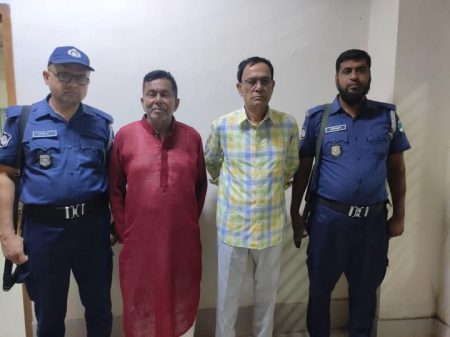যশোরের নাভারণ ইউনিয়ন আওয়ামী লীগের সভাপতি শাহজাহান আলী ও ঝিকরগাছা উপজেলা আওয়ামী লীগের সভাপতি জাহাঙ্গীর আলম মুকুল কে গ্রেফতার করেছে পুলিশ।