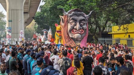 ফ্যাসিবাদী মুখাকৃতি সামনে রেখে শেষ হলো 'বর্ষবরণ আনন্দ শোভাযাত্রা'
